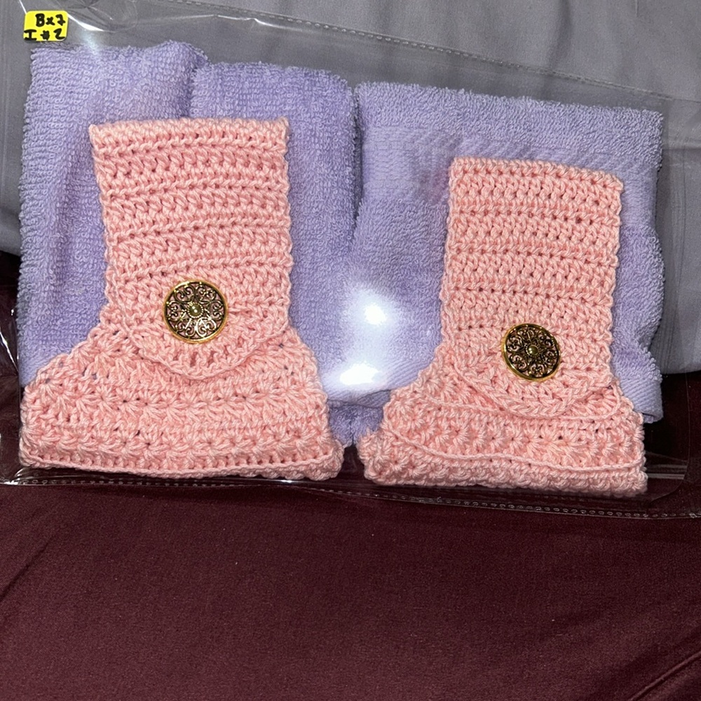 HAND TOWELS